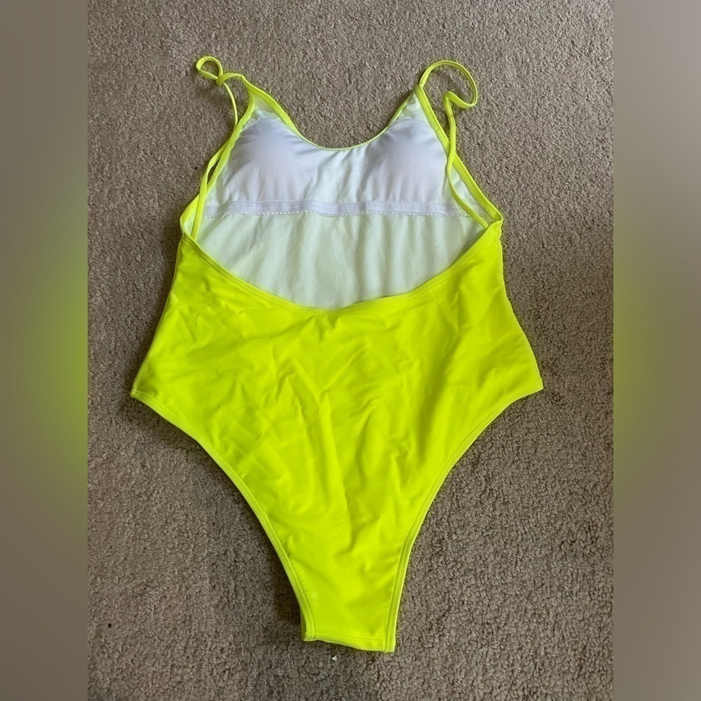 GUESS 90s look‎ one piece bathing suit size XL - Picture 5 of 8